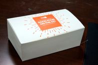 Caixas de empacotamento dobradas Cuboid personalizadas do cartão do projeto para o alimento de petisco