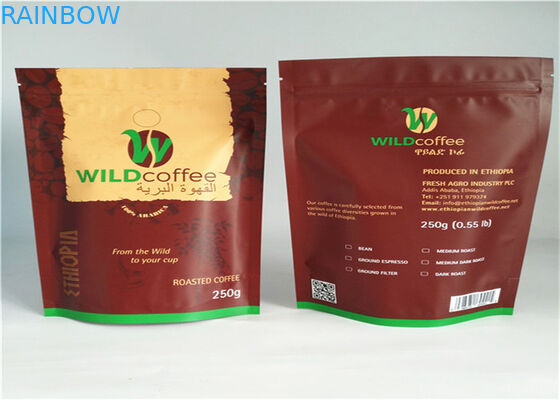 O fechamento plástico preto do fecho de correr dos sacos da embalagem de Mylar representa acima o café e o chá