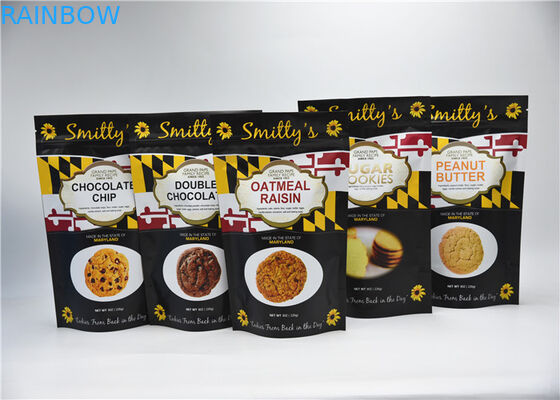 Levante-se o empacotamento do saco do petisco