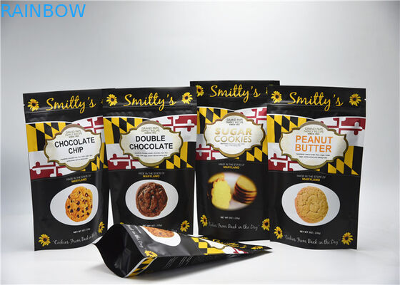 Levante-se o empacotamento do saco do petisco