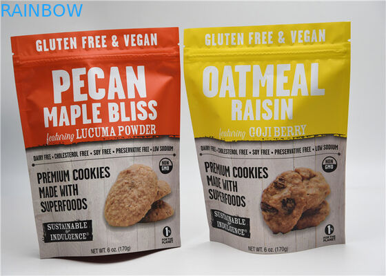 Levante-se o empacotamento do saco do petisco