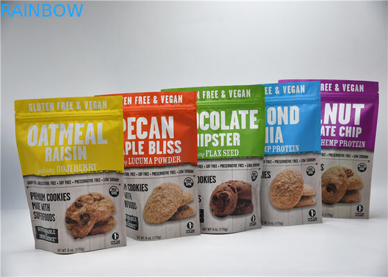 Levante-se o empacotamento do saco do petisco