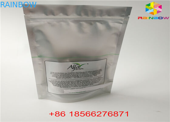 De prata lustrosos levantam-se o material plástico claro de empacotamento do saco da folha de alumínio do malote