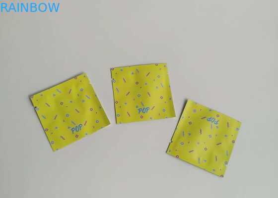 O empacotamento pequeno dos malotes plásticos de alumínio levanta-se o saco do sem-fim de pesca da isca com janela clara