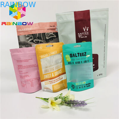 O empacotamento matte dos saquinhos de chá levanta-se o saco da folha de alumínio com zíper/entalhe de rasgo