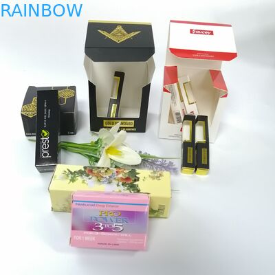 O malote feito sob encomenda da folha de alumínio que empacota, levanta-se a parte inferior lisa de sacos de café com válvula