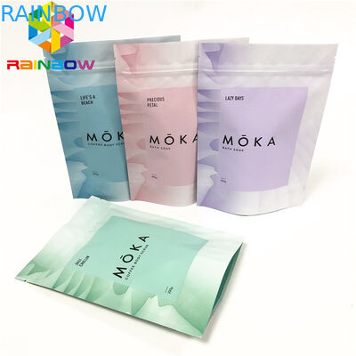 O suporte laminado da folha acima dos sacos com o malote ziplock imprimindo feito sob encomenda para o petisco/corpo esfrega sacos de empacotamento personalizados