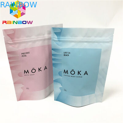 O corpo esfrega o suporte acima do malote que ziplock o saco de empacotamento reusável com entalhes do rasgo personalizou malotes