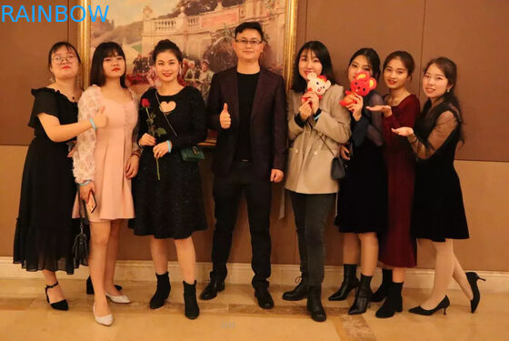 Logo Food Grade Juice Milk imprimindo dado forma especial Jelly Liquid Stand acima dos saquinhos da forma da garrafa