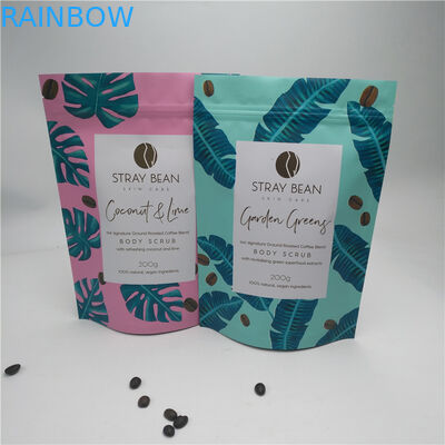 A folha de alumínio de empacotamento Doypack do saco da barra de chocolate do cannabis está acima dos sacos com logotipo