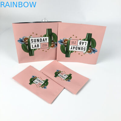 A flor secada que empacota o centro cor-de-rosa da impressão do saco de Mylar do calor selou o lado do malote três