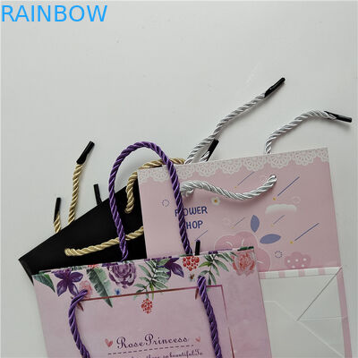 Mais recente Aceito até 10 cores Disponível Impressão digital personalizada Logotipo Impresso Saco de papel de compras Embalagem