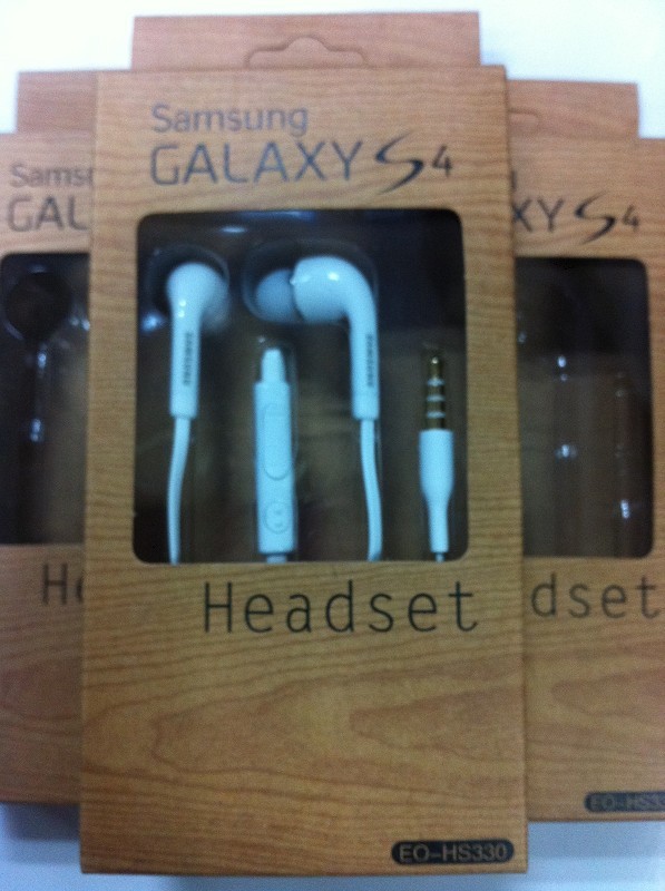 Brown imprimiu a caixa de papel que empacota para a caixa de empacotamento do fone de ouvido/auriculares com janela de exposição