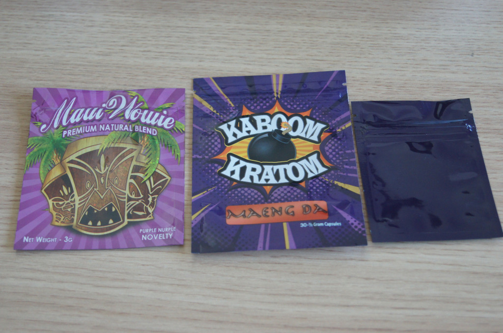 Produtos químicos três sacos de empacotamento do ziplock lateral do kratom da Dinamarca do maeng do selo