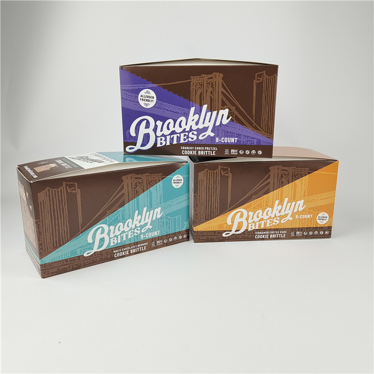 Caixas de cartão dobráveis e recicláveis