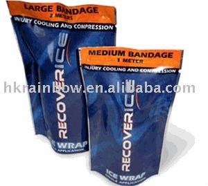 O PE do produto comestível levanta-se os malotes plásticos do petisco que empacotam com o zíper para o alimento