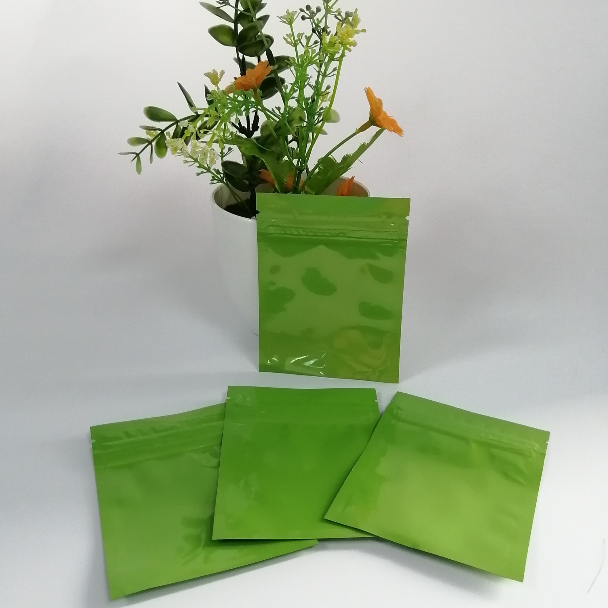 O Ziplock feito sob encomenda do saquinho pequeno plástico ensaca a folha de alumínio dentro da umidade - prova