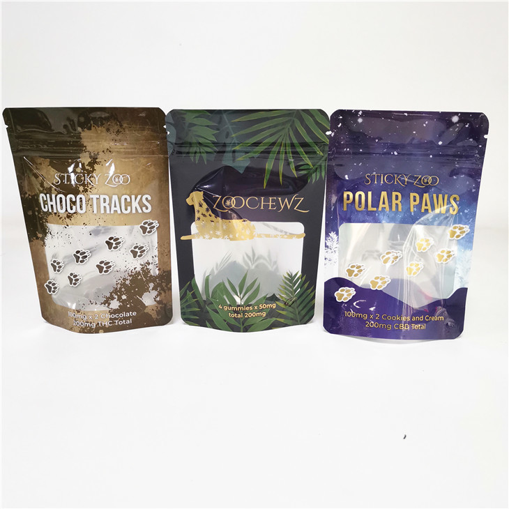A cookie CBD 3x4 da erva daninha da folha de alumínio levanta-se o saco do zíper