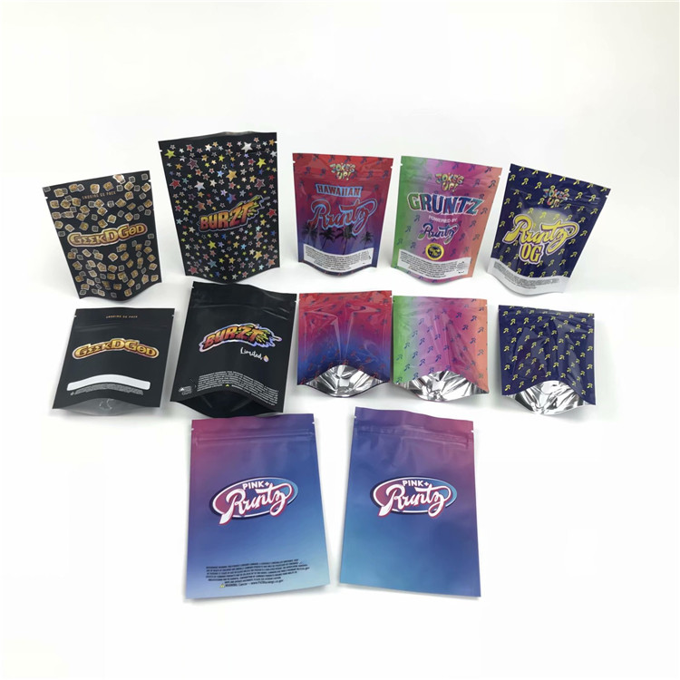 A criança UV personalizada da prova 3.5g 7g Mini Sachets For Preroll Cookies da criança resistente está acima de Doypack