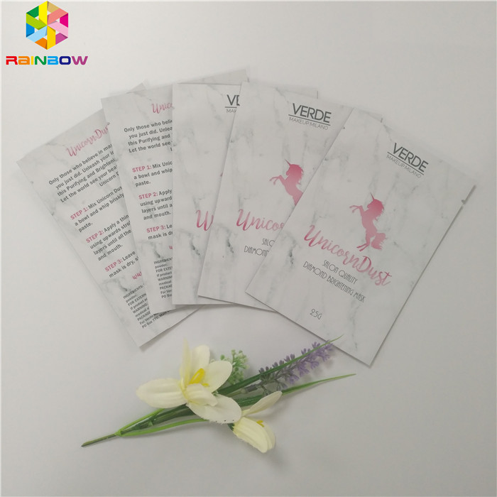 O Gravure da folha de alumínio que imprime o MOPP está acima do malote