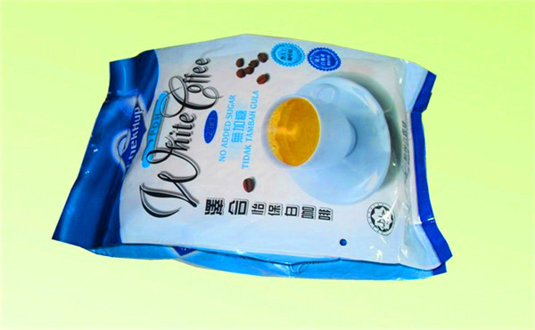 A folha lateral do reforço levanta-se malotes 100 mícrons para o empacotamento do café branco